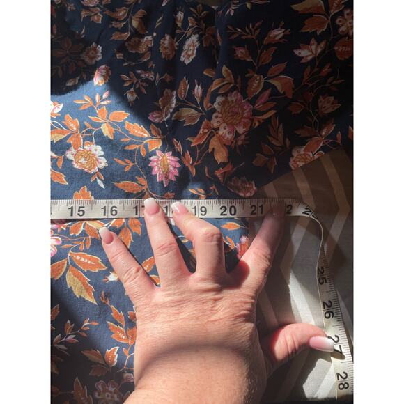 Mille Resort and Travel 100% Cotton Blouse Navy Moody Floral Size Small - Picture 11 of 12